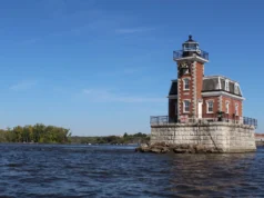 แม่น้ำฮัดสัน: การผจญภัย กิจกรรม และความเปลี่ยนแปลงในฤดูใบไม้ผลิ แม่น้ำฮัดสัน: การผจญภัย กิจกรรม