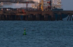 เยอรมนีโอบกอด LNG ในขณะที่พูดถึงก๊าซรัสเซีย