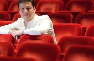 demis volpi ออกจากฮัมบูร์กบัลเล่ต์หลังจากเพียง 10 เดือน